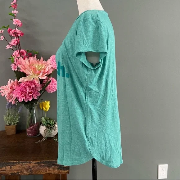 Bench T-Shirt - Picture 6 of 11